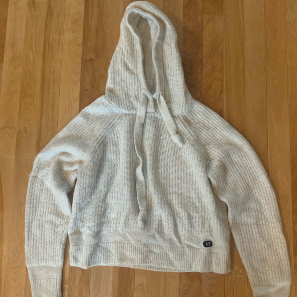 White Abercrombie and Fitch sweater size small